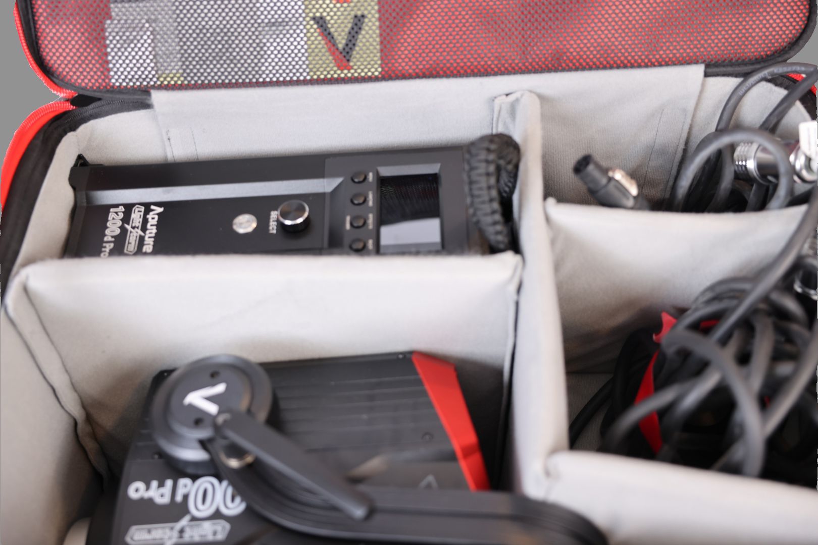 Aputure 1200 D